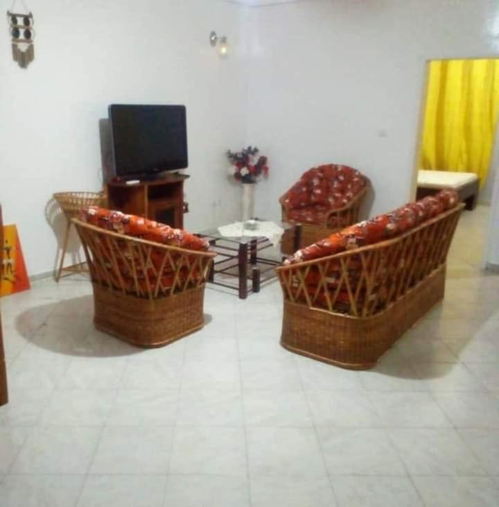 Yaoundé Residence Sh מראה חיצוני תמונה